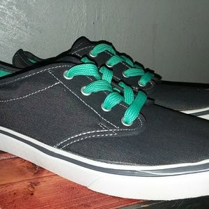 Womens size 8 tennis shoes